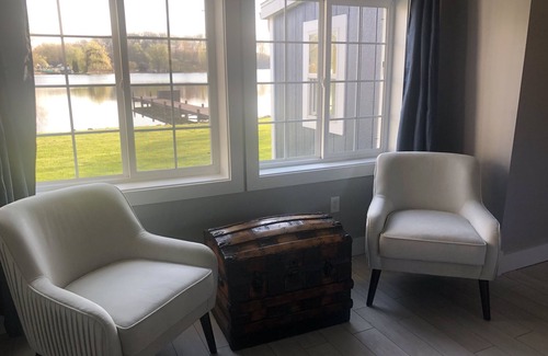 Columbia City Cottage | This two-bedroom Lakeside cottage is a magical place