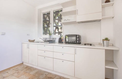 Capriva del Friuli Apartment | This vacation apartment in Capriva del Friuli (province of Gorizia) was obtained from an old stable
