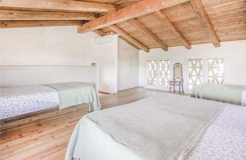 Capriva del Friuli Apartment | This vacation apartment in Capriva del Friuli (province of Gorizia) was obtained from an old stable