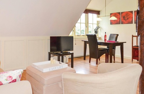 Wieringerwaard Apartment | This vacation apartment is located in a farmhouse on the second floor.