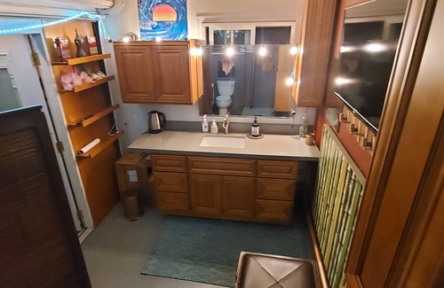 Westside Costa Mesa House | This Venue is set up for hourly rates and/or overnights. Capacity 70 guests