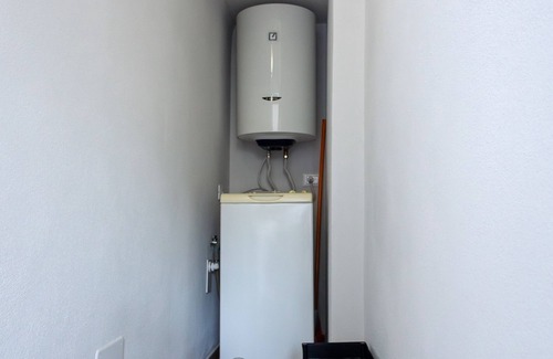 Melegnano Apartment | This very spacious two-room apartment is a cozy and modernly designed space, ideal for those seeking space and comfort. With large rooms and carefully curated furnishings, it offers an elegant and relaxing atmosphere, perfect for ensuring a pleasant