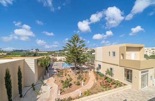 Ghajnsielem Villa | This villa is a 6 bedroom(s), 6 bathrooms, located in Ghajnsielem, Gozo.