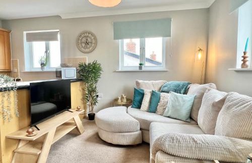 Hatfield Apartment | This weekend! Two double rooms with parking in quiet well-kept flat