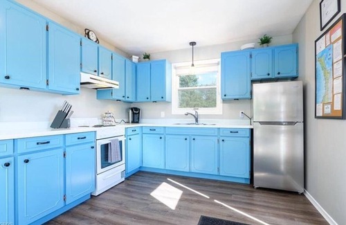 South Bruce Peninsula Cottage | This whole home is the perfect location to explore all the Bruce has to offer!
