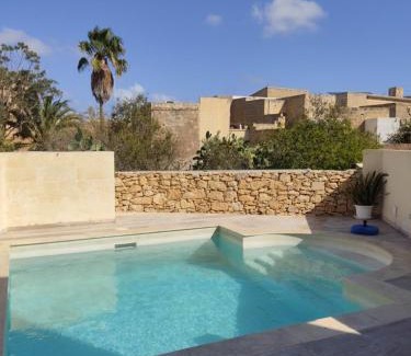Xewkija Bed & Breakfast | Thistle Lodge Peaceful Gozo Retreat with Pool Ambience