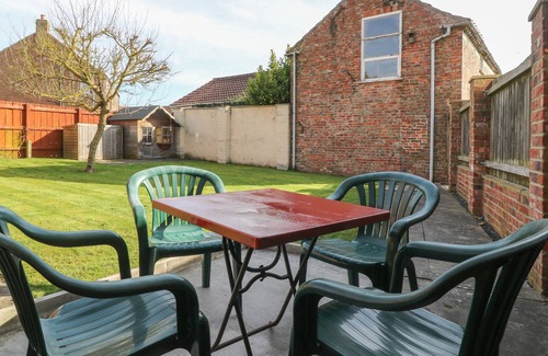 Barlby Cottage | THISTLE, pet friendly, with a garden in Barlby