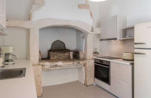 Sternes Villa | Tholos Cottage, fully renovated house inside Sternes, 15 min drive from Chania