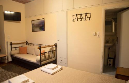 Ano Doliana House | Tholos