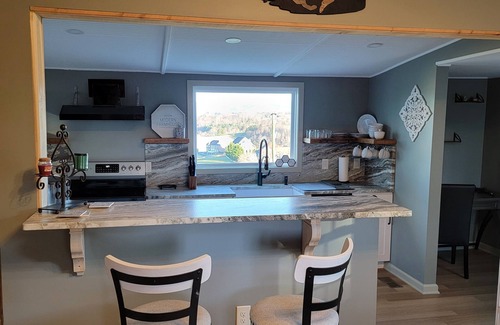 Fincastle Cottage | Thomas Cottage at Angel Acres