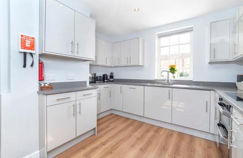 York House | Thomas, Off Leeman Road