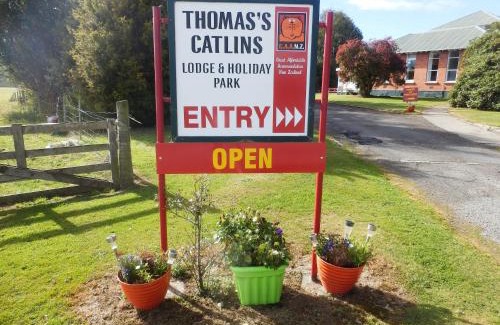 Owaka Cabin | Thomas's Catlins Lodge and Camp Ground