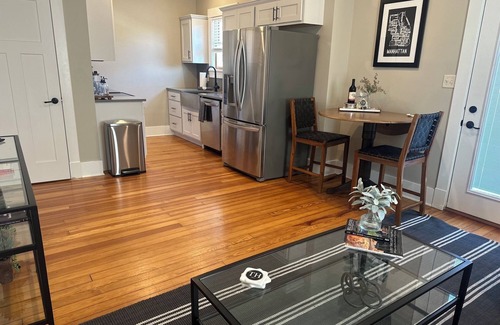 Manhattan Apartment | Thompson House #3-Overlooking City Park. Walk to Campus, Aggieville & Downtown