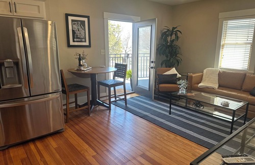 Manhattan Apartment | Thompson House #3-Overlooking City Park. Walk to Campus, Aggieville & Downtown