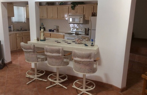 Las Conchas House | Thompson Vacation Home, 1minute walk to the beach, dog friendly