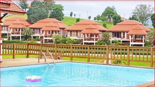 Nong Nam Daeng Resort | Thongsathit Hill Resort Khao Yai