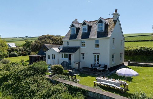 Burgh Island House | Thornbrook - a house that sleeps 10 guests in 5 bedrooms