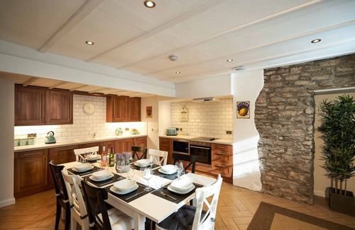 Kippen House | Thornhill Lodge Luxury 4 Bedroom all ensuite