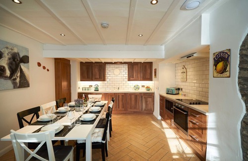 Kippen House | Thornhill Lodge Luxury 4 Bedroom all ensuite