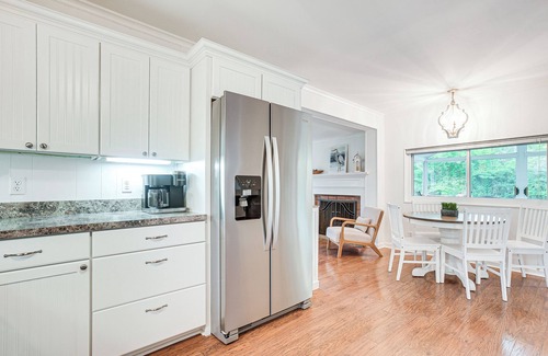 Nashport Cottage | Thornville Home w/Boat Dock: On the Lake!
