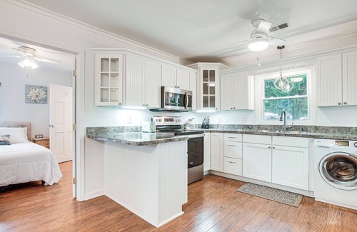Nashport Cottage | Thornville Home w/Boat Dock: On the Lake!