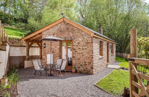 Earlswood House | Thornycroft Cottage
