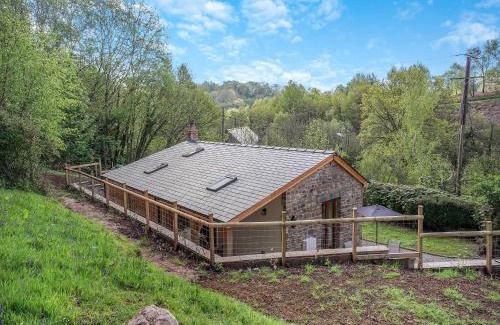 Earlswood House | Thornycroft Cottage