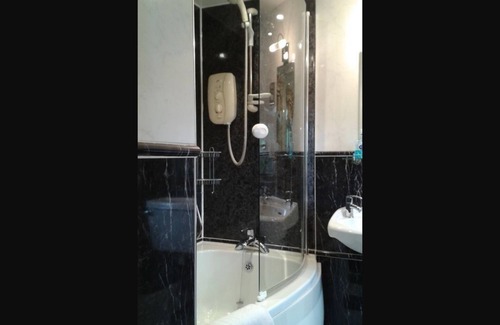 Fylingthorpe Bed & Breakfast | Thorpe Green House Vegetarian Bed and Breakfast