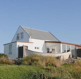 Thorshofn Villa | Thorshamar sea side villa
