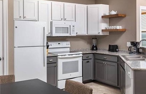 Marble Falls Condo | Thoughtful 1BD condo w/resort amenities on banks of Lake Marble Falls