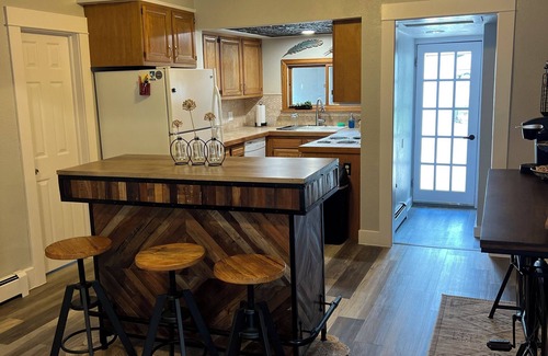 Loveland House | Thoughtfully remodeled Old Town 3-bedroom bungalow in charming Loveland, W/WIFI