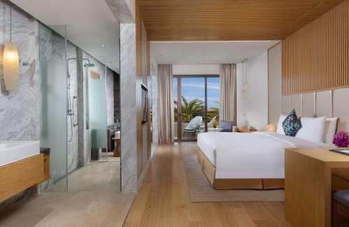 Yazhou District Resort | Thousand Cranes Sanya Yazhou Bay Int'l Exchange Centre,Curio by Hilton