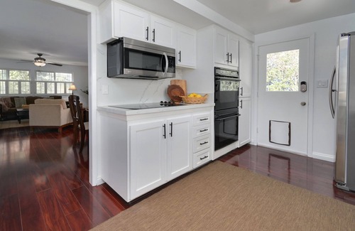 Thousand Oaks House | Thousand Oaks Pool Paradise—Private Home, Pool, & Free Heated Hot Tub!