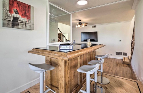 Thousand Oaks House | Thousand Oaks Retreat w/ Stunning Backyard!
