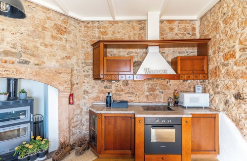 Thrapsano Apartment | Thrapsano House w/private pool by Hospi