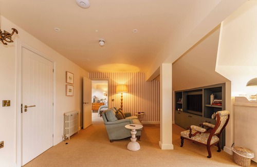 Grange Moor Hotel | Three Acres Inn & Restaurant