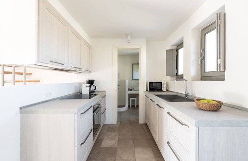 Ganema Apartment | Three BD Grande Maisonette with Sea View by Ammoa Feelgood Boutique Houses