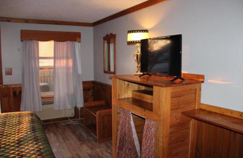 Jamestown Cabin | Three Bear Lodge