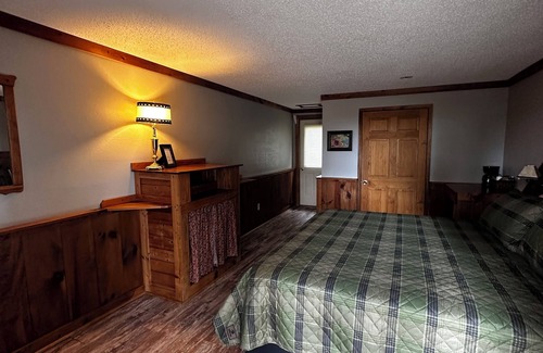 Jamestown Cabin | Three Bear Lodge