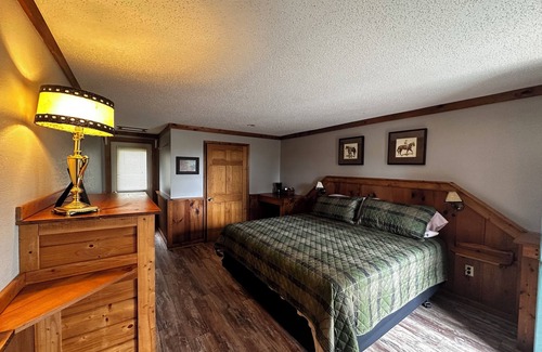 Jamestown Cabin | Three Bear Lodge