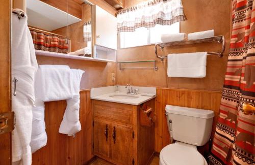 Moonridge House | Three Bears Cabin-1574 by Big Bear Vacations
