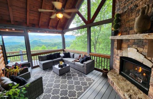Blue Ridge House | Three Bears Overlook