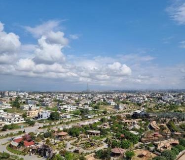 Hassan Abdal Apartment | Three Bed Attached Bath Netflix Wifi Smart TV Parking WFH Desk Near Airport