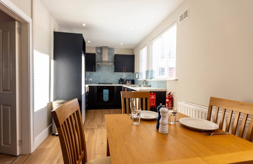 Little Sutton House | Three bed house near Stanlow, the Oaks & Chester.