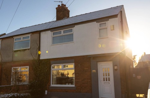 Little Sutton House | Three bed house near Stanlow, the Oaks & Chester.