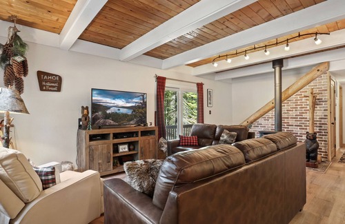 North Upper Truckee House | Three bed two bath nestled in the forest