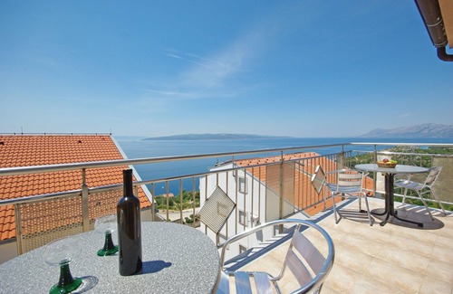 Bratus Apartment | Three bedroom apartment with balcony and sea view Krvavica, Makarska (A-18911-d)