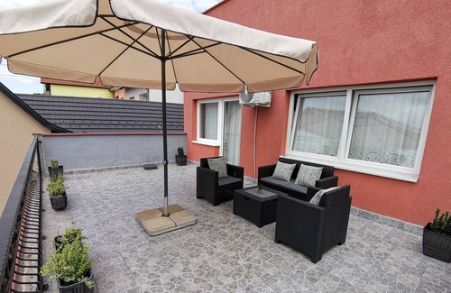 Pleternica Apartment | Three bedroom apartment with terrace Pleternica, Slavonija (A-23027-a)