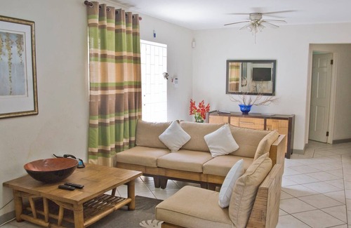 Hastings Cottage | Three Bedroom Apartment on the Beach