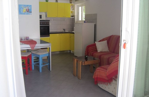 Maslinica Apartment | Three bedroom apartment near beach Maslinica, Šolta (A-14748-a)